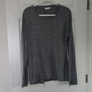 Neuflora: Charcoal Crew Neck Sweater
